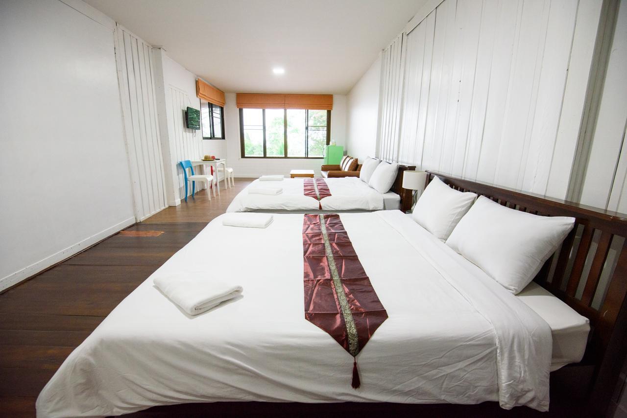Baansuan Aokhai Beach Resort Mae Phim Exterior photo