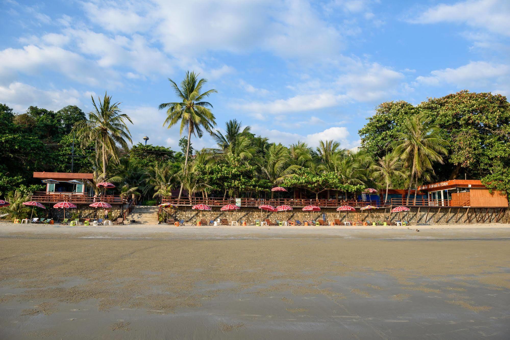 Baansuan Aokhai Beach Resort Mae Phim Exterior photo